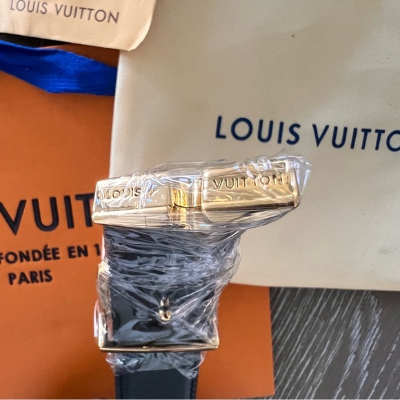 2024 Louis Vuitton Pretty LV 90CM Reversible Belt - Picture 6 of 16